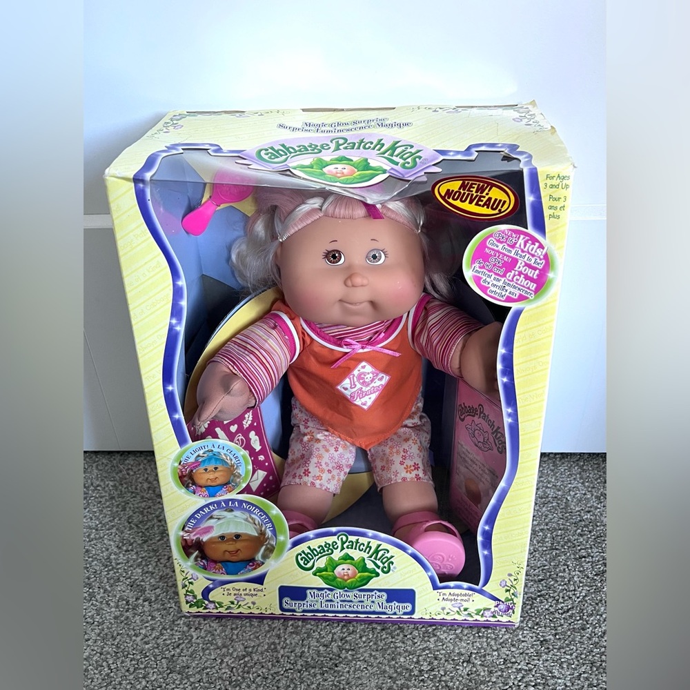 2007 Cabbage Patch Magic Glow Surprise doll